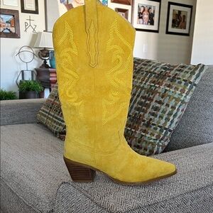 Cowgirl Women Embroidered Mid Calf Western Boots Stacked Low Heel Pointed Toe